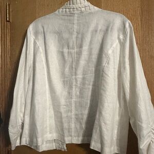 100 linen , brand multiples good conditions , size large